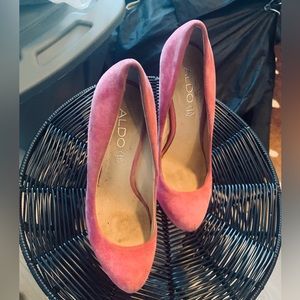 Vintage aldo  pink platform pumps